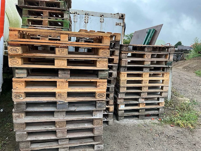 Lot 15 euro pallet - afbeelding 1 van  1
