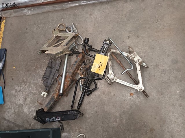 Lot 150 - autokrik. 5 stuks - afbeelding 1 van  3