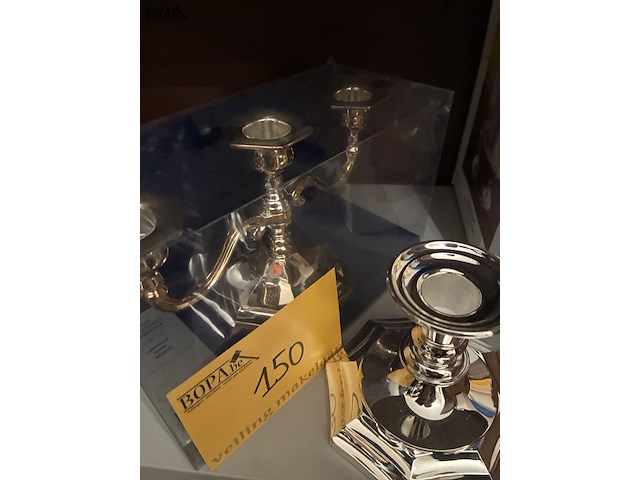 Lot 150 - kandelaars, zwaar verzilverd - afbeelding 1 van  2