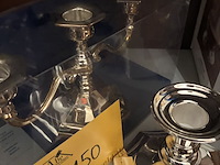 Lot 150 - kandelaars, zwaar verzilverd - afbeelding 1 van  2