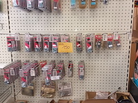 Lot 150 - metaalbouten - afbeelding 1 van  5