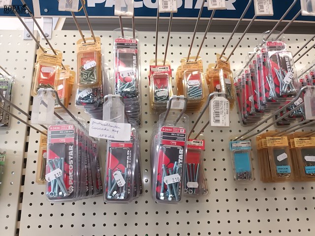 Lot 150 - metaalbouten - afbeelding 2 van  5