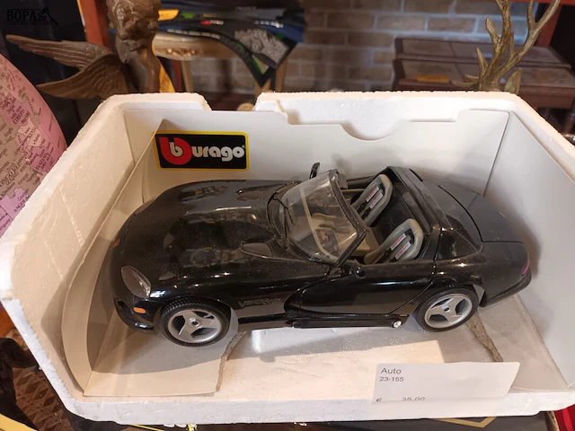 Lot 150 - model auto’s. 2 stuks - afbeelding 2 van  7