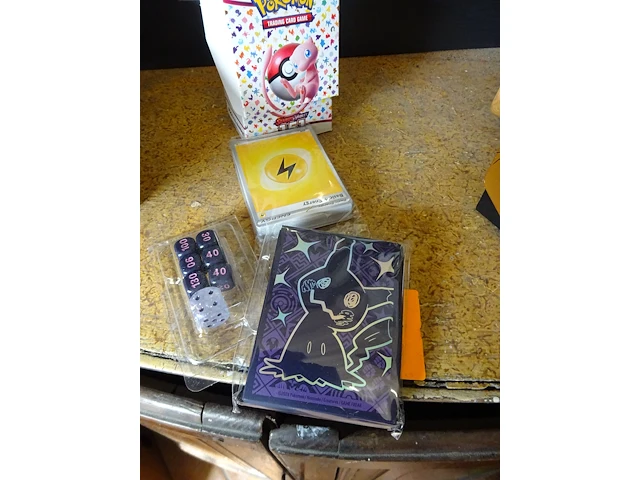 Lot 150 x verschillende pokemonkaarten + extra,s - afbeelding 1 van  2
