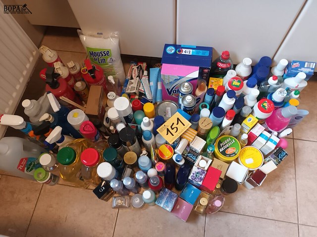 Lot 151 - aangebroken huishoudproducten - afbeelding 1 van  5