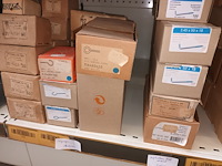 Lot 151 - bouten, moeren, vijsogen, haken - afbeelding 6 van  6