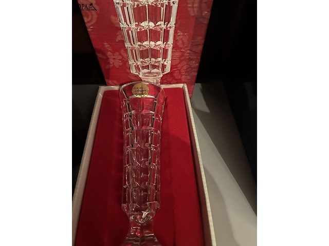 Lot 151 - kristallen vaasje, cristal d'arques - afbeelding 2 van  2