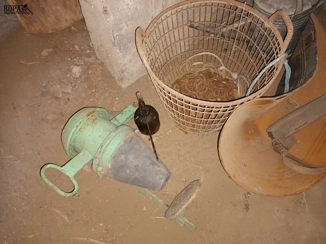 Lot 152 - landbouw gereedschap. 8 stuks - afbeelding 4 van  4