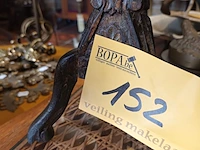 Lot 152 - roze wereldbol - afbeelding 3 van  4