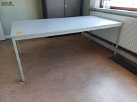 Lot 152 - tafel - afbeelding 2 van  3