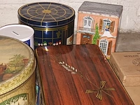 Lot 153 - blikken dozen en sigarenkistjes. 30 stuks - afbeelding 4 van  5