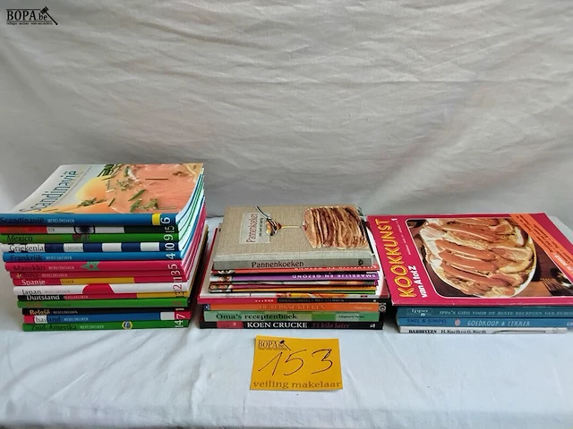 Lot 153 - lot kookboeken, wereldkeuken en andere - afbeelding 1 van  4
