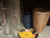 Lot 153 - lot vazen en potjes, 6 stuks - afbeelding 1 van  3