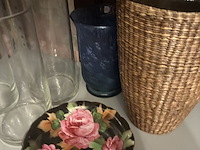 Lot 153 - lot vazen en potjes, 6 stuks - afbeelding 2 van  3