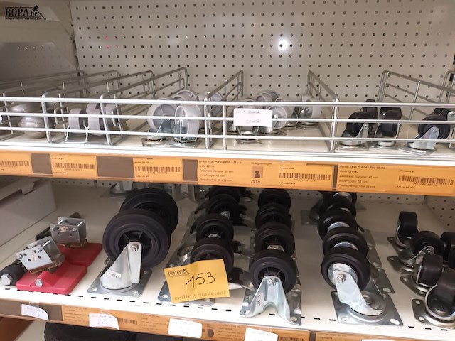 Lot 153 - wielen. 65 stuks - afbeelding 1 van  6