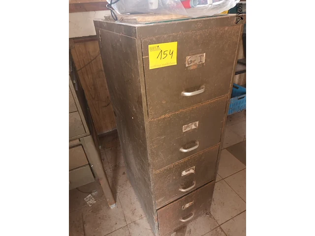 Lot 154 - metalen ladekast - afbeelding 2 van  3