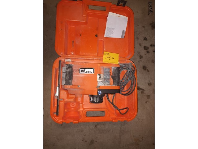 Lot 154 - muurfreesmachine spit - afbeelding 1 van  3