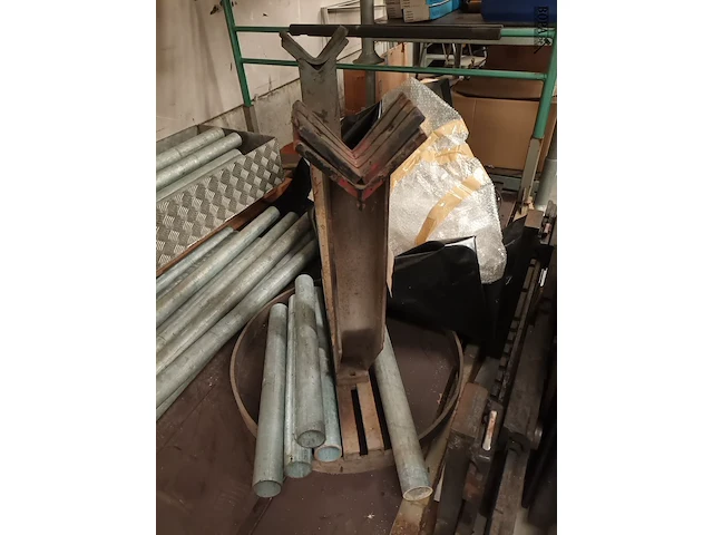 Lot 154 - onderdelen voor stapelrekken - afbeelding 3 van  3