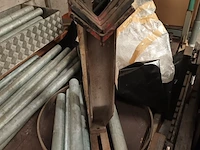Lot 154 - onderdelen voor stapelrekken - afbeelding 3 van  3
