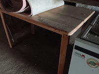 Lot 154 - tafel - afbeelding 2 van  2