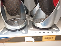 Lot 154 - wielen en banden voor kruiwagen. 16 stuks - afbeelding 6 van  6