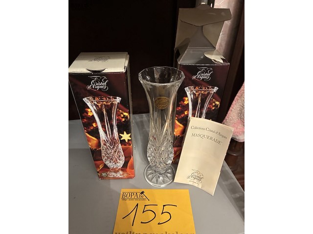 Lot 155 - vaasjes cristal d'arques, 2 stuks - afbeelding 1 van  1