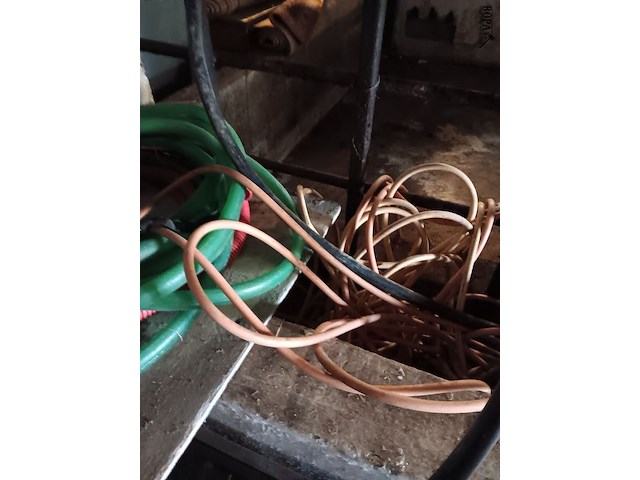 Lot 155 - waterslangen en wachtbuis - afbeelding 3 van  3