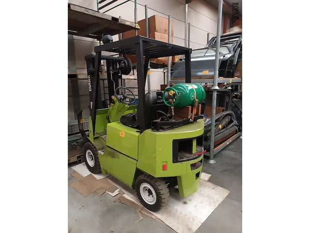 Lot 156 - clark heftruck op lpg - afbeelding 1 van  8