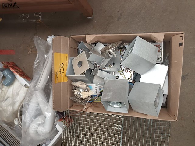 Lot 156 - divers werkmateriaal - afbeelding 2 van  4