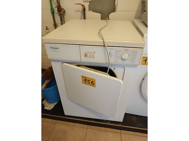 Lot 156 - droogkast miele - afbeelding 1 van  4