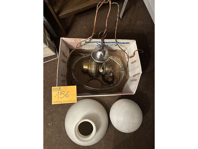 Lot 156 - hanglamp, oude verlichting - afbeelding 1 van  2