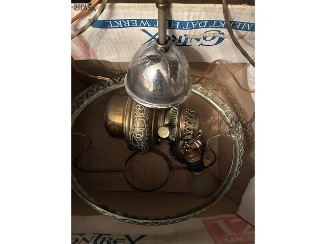 Lot 156 - hanglamp, oude verlichting - afbeelding 2 van  2