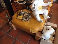 Lot 156 - poef - afbeelding 3 van  3