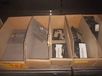 Lot 156 - regelplaten en slijtplaten - afbeelding 2 van  5