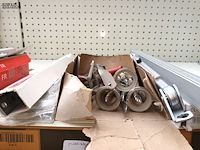 Lot 157 - deurbeslag en kurkentrekkers. 9 stuks - afbeelding 2 van  4