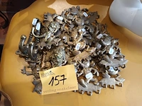 Lot 157 - lot koperen kapstokhaken disney - afbeelding 1 van  3