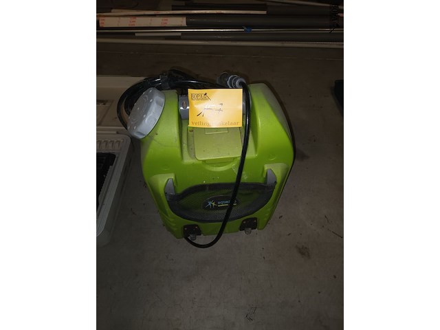 Lot 157 - mobiele drukreiniger - afbeelding 1 van  5