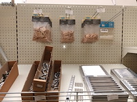 Lot 158 - raam- en deurbeslag, musketons, roosters - afbeelding 2 van  8