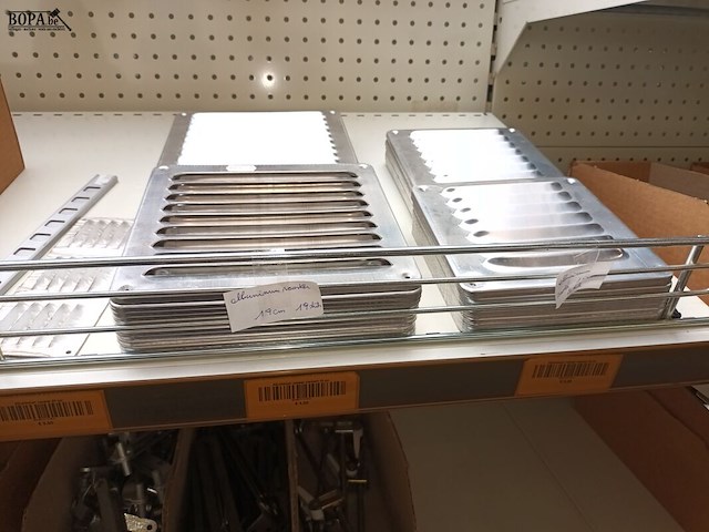 Lot 158 - raam- en deurbeslag, musketons, roosters - afbeelding 3 van  8