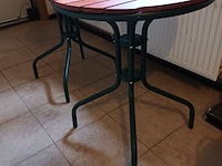 Lot 158 - ronde terrastafel. 2 stuks - afbeelding 2 van  3