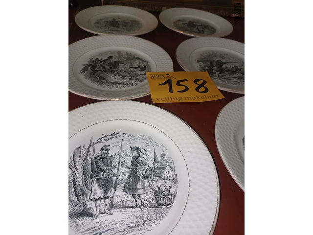 Lot 158 - sierborden soldaten. 6 stuks - afbeelding 2 van  8