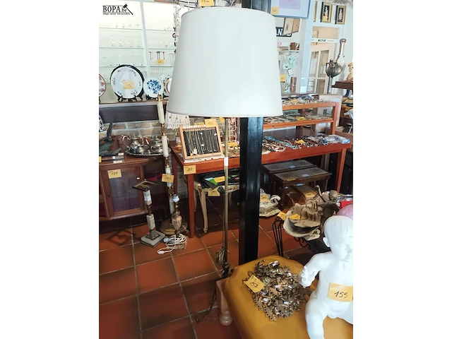 Lot 158 - vloerlamp - afbeelding 4 van  4