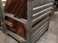 Lot 159 - gegalvaniseerde stapelbak. 8 stuks - afbeelding 2 van  4