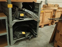 Lot 159 - gegalvaniseerde stapelbak. 8 stuks - afbeelding 4 van  4