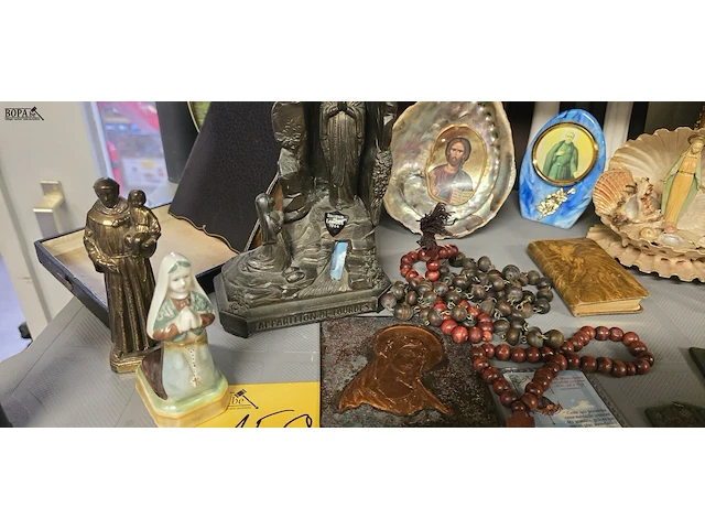 Lot 159 - lot religie, beelden, kaders, bijbel, souveniers...ong 29 st - afbeelding 5 van  6