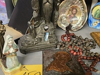 Lot 159 - lot religie, beelden, kaders, bijbel, souveniers...ong 29 st - afbeelding 5 van  6