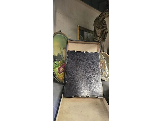 Lot 159 - lot religie, beelden, kaders, bijbel, souveniers...ong 29 st - afbeelding 6 van  6