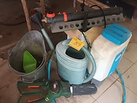 Lot 159 - lot tuinmateriaal - afbeelding 1 van  6