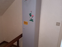 Lot 159 - smalle kast - afbeelding 1 van  3