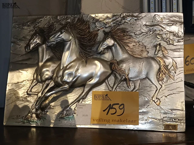 Lot 159 - verzilverd kunstwerk - afbeelding 1 van  3